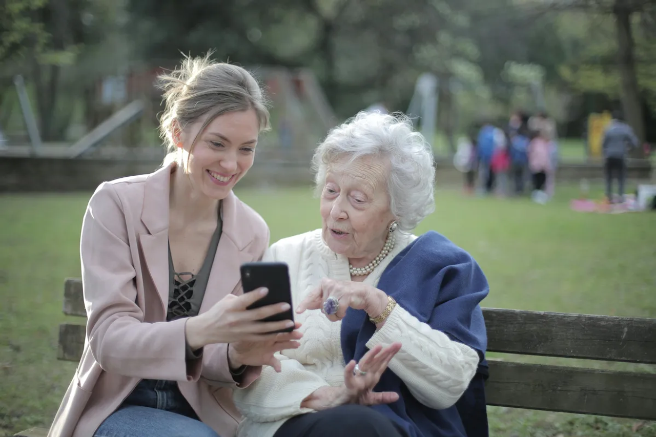 Professional caregiver providing home care services throughout Dallas County, Texas